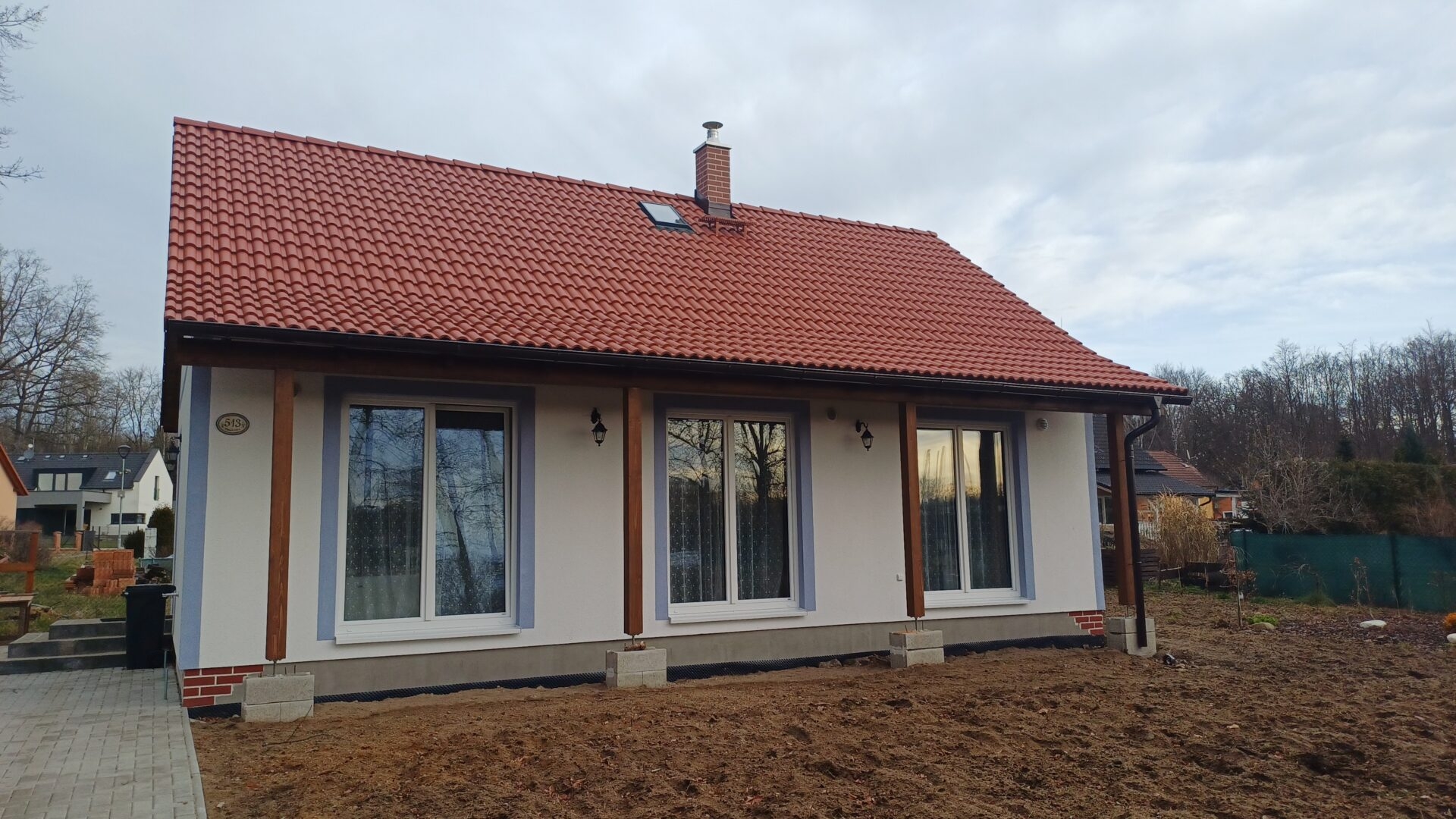 DŮM NA TŘEBOŇSKU