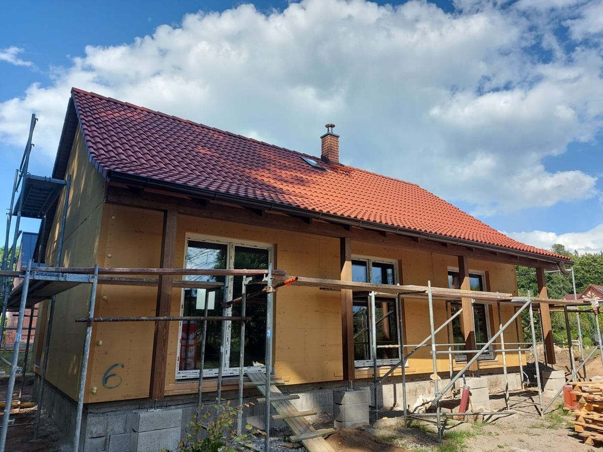 DŮM NA TŘEBOŇSKU